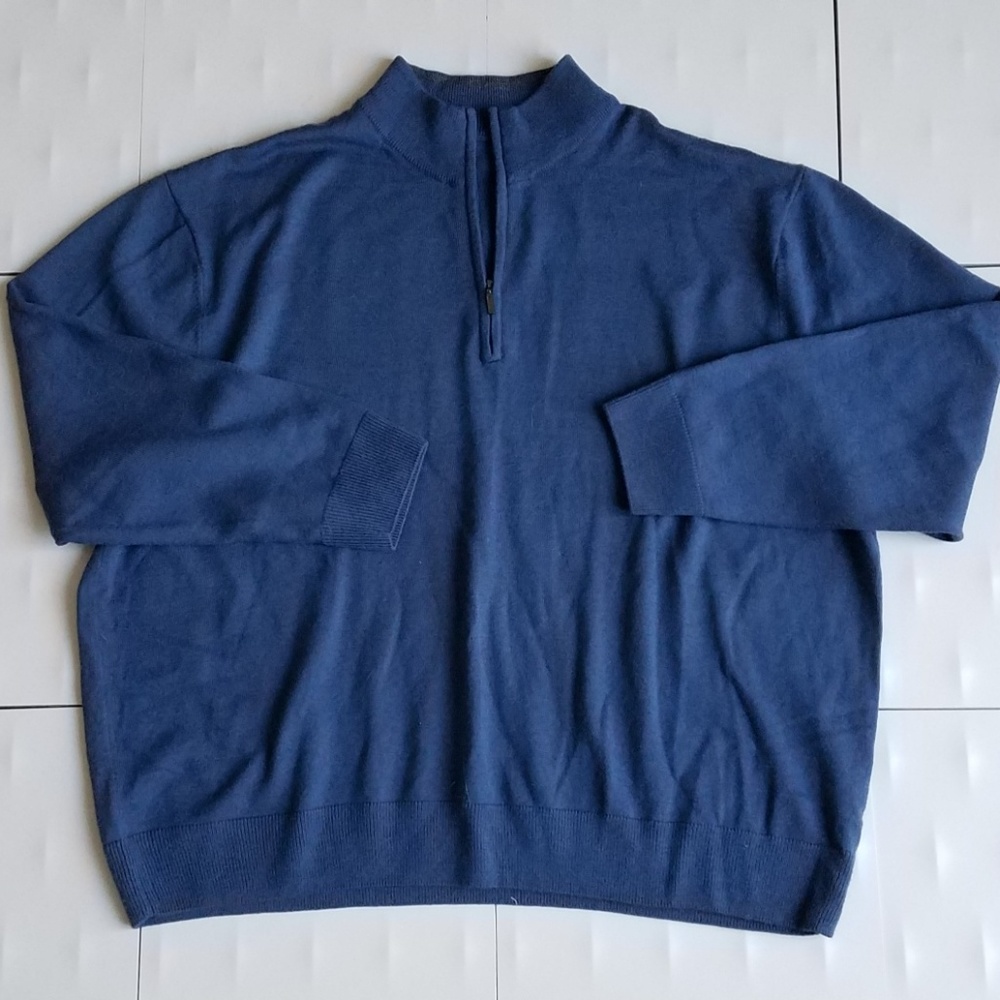 🔴Bundle 2 items for $15🔴 Sweater